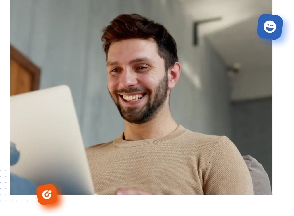 Επαγγελματίας εργάζεται στο laptop του